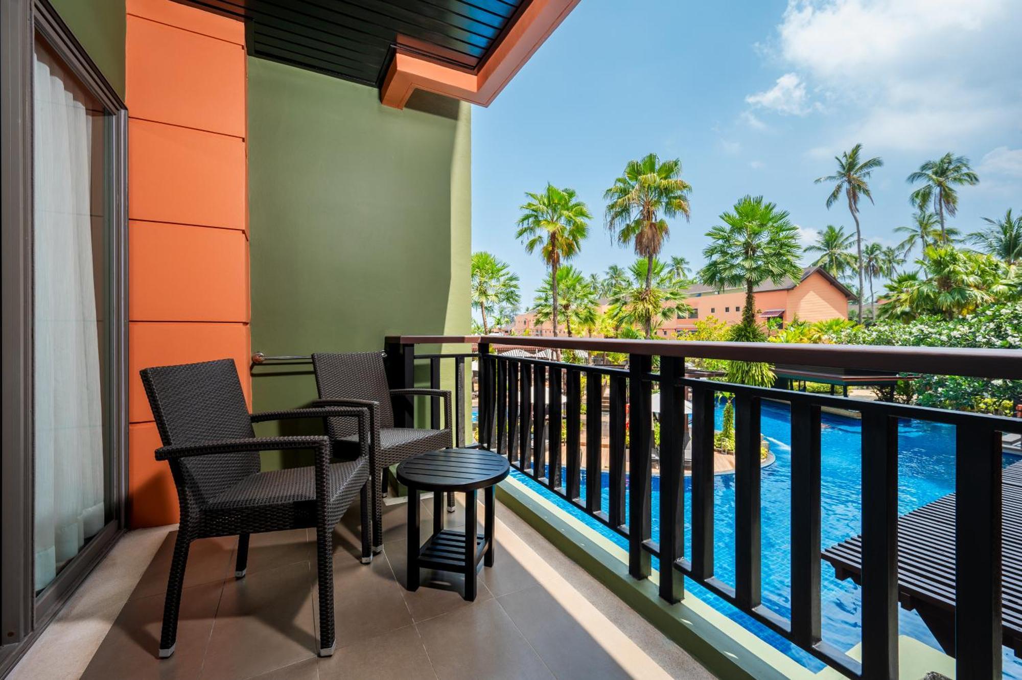 Courtyard By Marriott Phuket, Patong Beach Resort Exterior photo